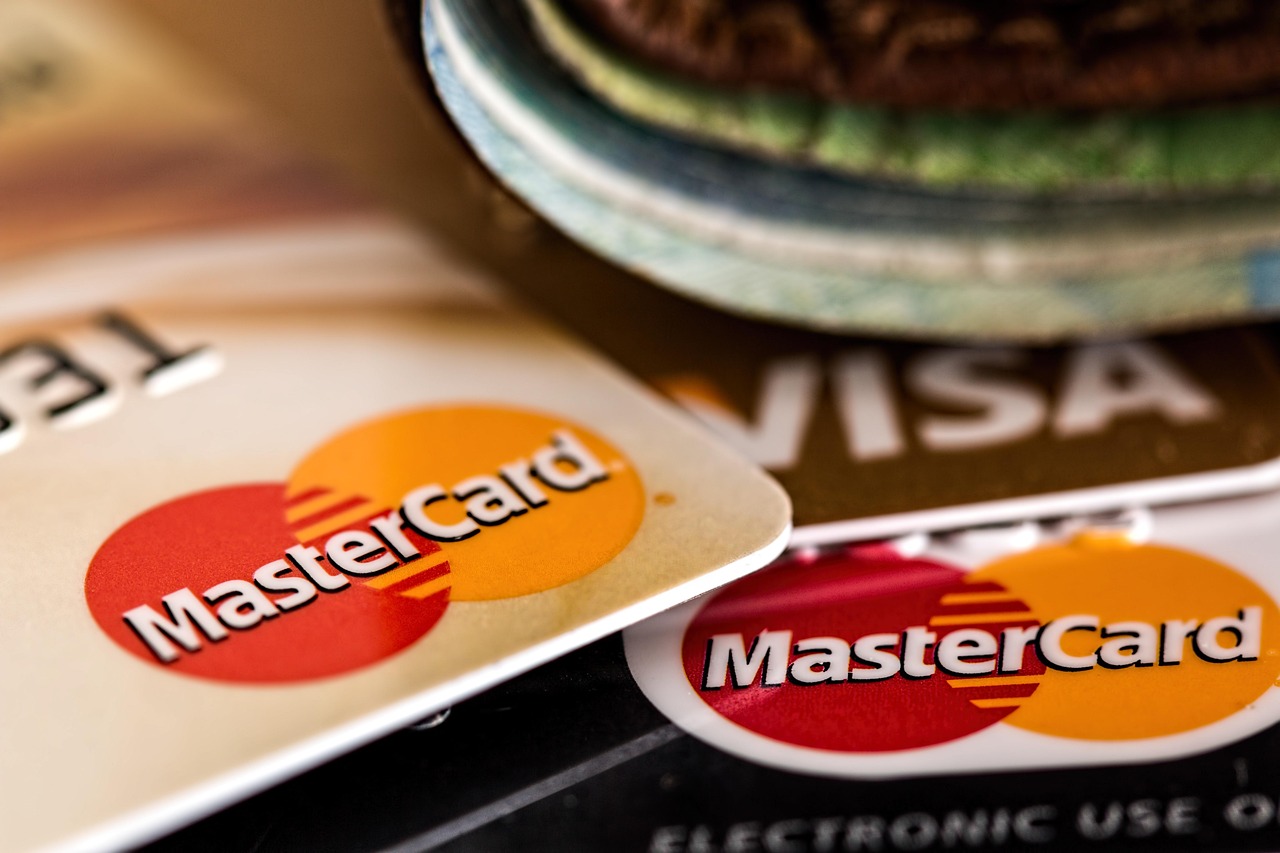 Cartão Mediolanum Grátis: Primeira Anuidade Compensa?